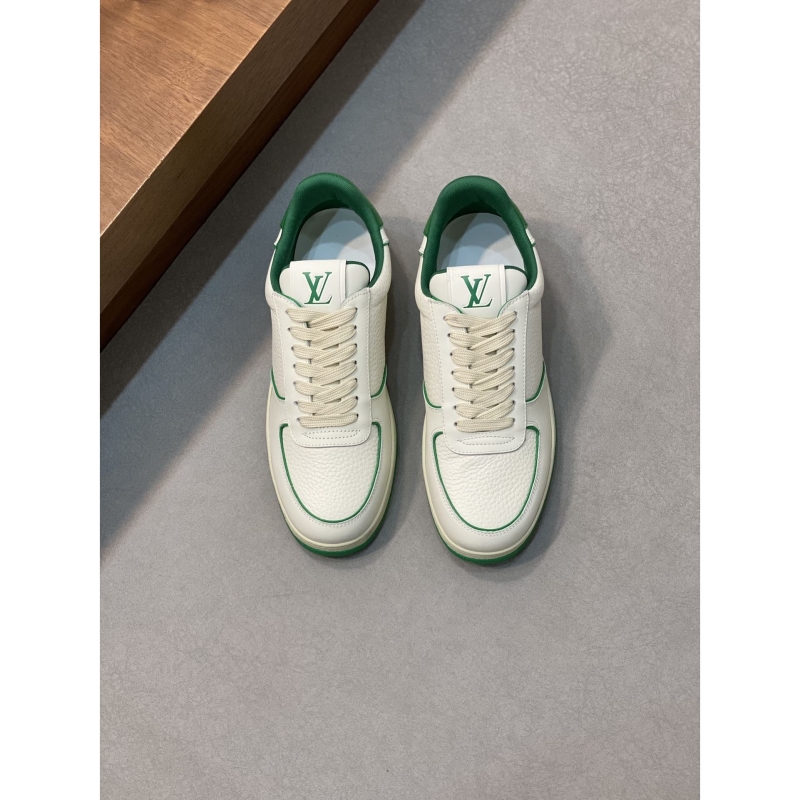 l**is V*t*n sneakers